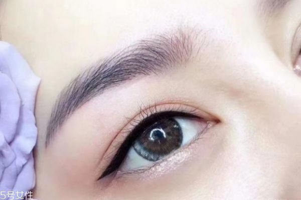 紋眼線和美瞳線的區(qū)別 紋眼線幾天掉痂 紋眼線和美瞳線的區(qū)別 紋眼線幾天掉痂