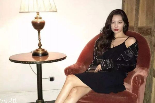 男生追女生時(shí)可以聊什么 男生追女生時(shí)聊天話(huà)題