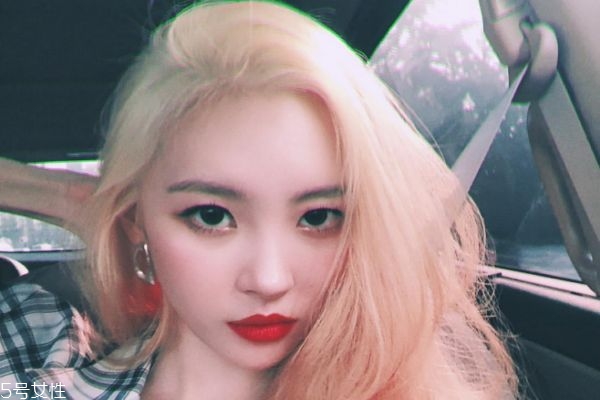 男生追女生時(shí)可以聊什么 男生追女生時(shí)聊天話(huà)題