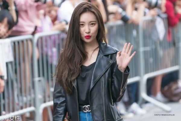 男生追女生時(shí)可以聊什么 男生追女生時(shí)聊天話(huà)題