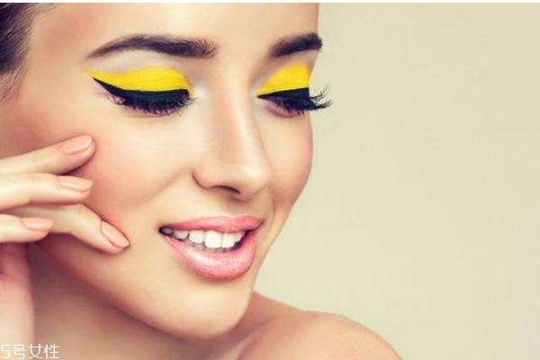 應(yīng)該怎么挑選眼影呢 比較好的平價(jià)眼影有什么呢 應(yīng)該怎么挑選眼影呢 比較好的平價(jià)眼影有什么呢