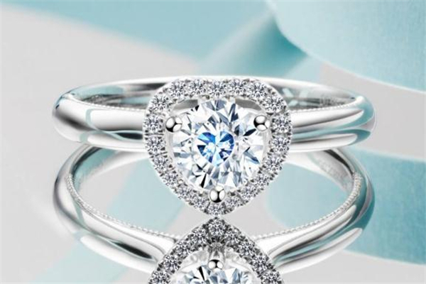 通靈藍(lán)色火焰鉆戒價格 通靈藍(lán)色火焰多少切面