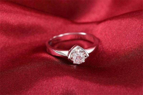 通靈珠寶和i do哪個(gè)好 通靈珠寶和ido哪個(gè)貴