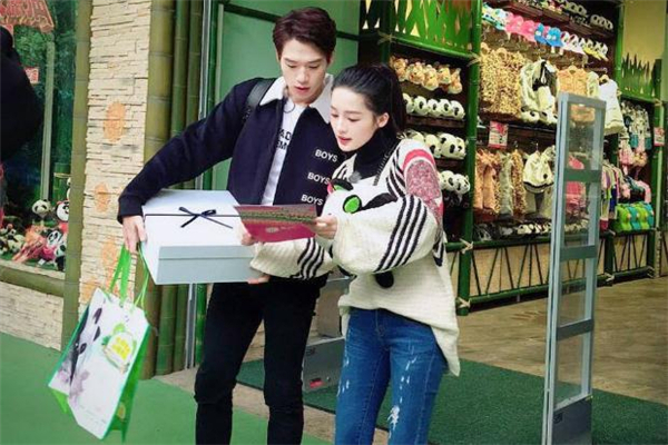 女朋友說(shuō)不想結(jié)婚怎么回答 女朋友說(shuō)不想結(jié)婚是什么意思