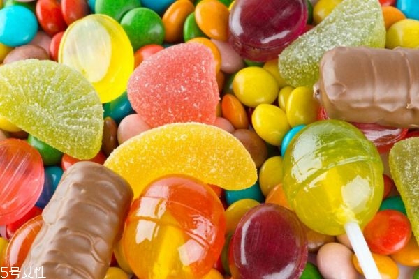 吃糖會(huì)長痘痘嗎 長痘痘和糖有關(guān)系嗎