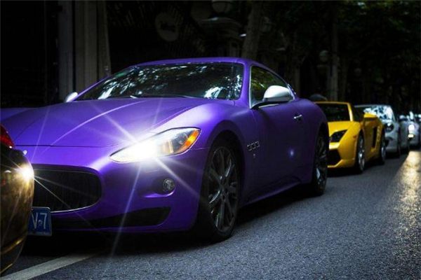 男人喜歡炫富是什么心理 一個男人經(jīng)常炫富說明什么 男人喜歡炫富是什么心理 一個男人經(jīng)常炫富說明什么