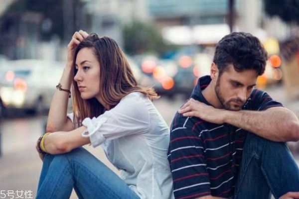 夫妻長(zhǎng)期分居怎么維持好感情 異地夫妻怎么維持感情 夫妻長(zhǎng)期分居怎么維持好感情 異地夫妻怎么維持感情