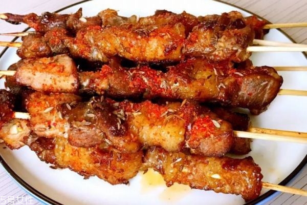 孕婦懷孕能不能吃燒烤 孕期還是可以偶爾吃燒烤的 孕婦懷孕能不能吃燒烤 孕期還是可以偶爾吃燒烤的