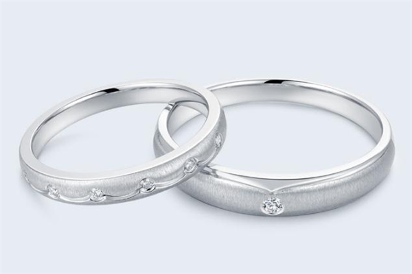 通靈珠寶和卡地亞哪個(gè)好 卡地亞和通靈哪個(gè)比較貴