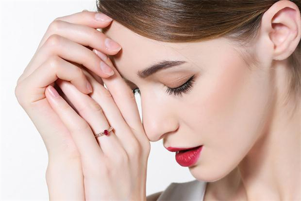 enzo和周大生哪個好 enzo和周大生哪個貴