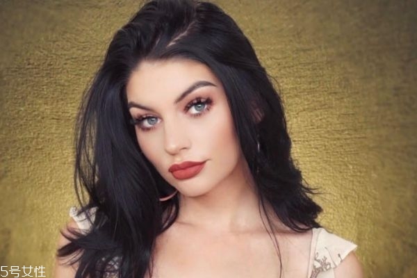 秋季適合哪些妝容 秋季適合畫的妝容 秋季適合哪些妝容 秋季適合畫的妝容