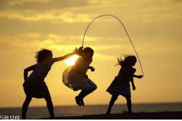 跳繩會有危害嗎 應該怎么合理跳繩呢 跳繩會有危害嗎 應該怎么合理跳繩呢