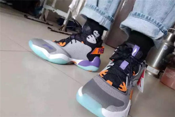 李寧空襲6實(shí)戰(zhàn)測(cè)評(píng) 空襲6腳感怎么樣 李寧空襲6實(shí)戰(zhàn)測(cè)評(píng) 空襲6腳感怎么樣