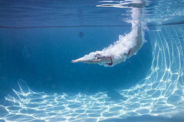 游泳的心率控制范圍是多少 游泳塑形效果明顯嗎 游泳的心率控制范圍是多少 游泳塑形效果明顯嗎