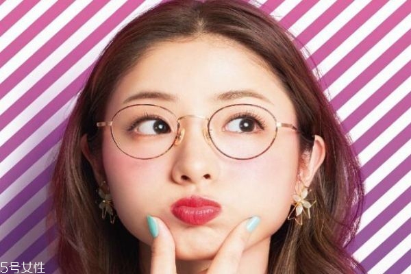 怎么樣可以改變臉型呢 臉太大了怎么辦呢 怎么樣可以改變臉型呢 臉太大了怎么辦呢