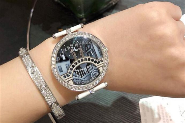 梵克雅寶情人橋多少錢(qián) 梵克雅寶情人橋手表價(jià)格