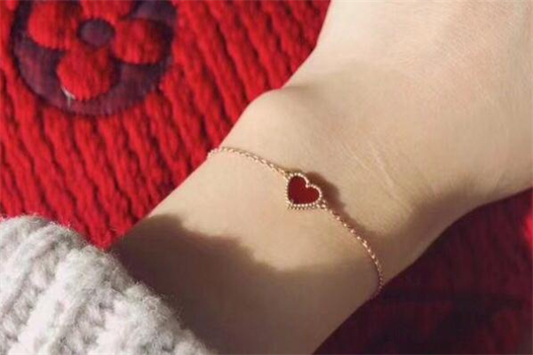 梵克雅寶愛心手鏈尺寸 梵克雅寶愛心手鏈長度 梵克雅寶愛心手鏈尺寸 梵克雅寶愛心手鏈長度