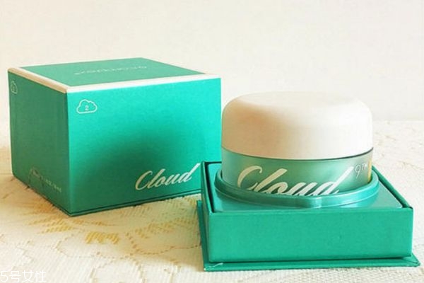 素顏霜傷害皮膚嗎 可以經(jīng)常使用素顏霜嗎 素顏霜傷害皮膚嗎 可以經(jīng)常使用素顏霜嗎