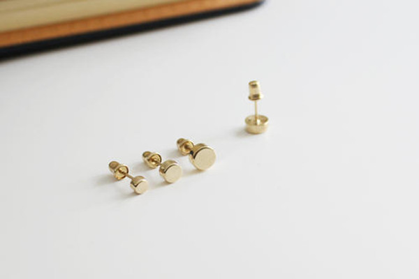 k金耳釘佩戴小技巧 k金耳釘選購的注意事項