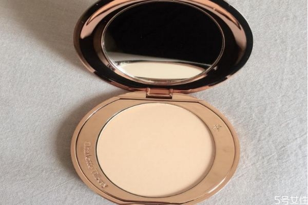 粉餅的正確使用方法 粉餅的使用步驟 粉餅的正確使用方法 粉餅的使用步驟