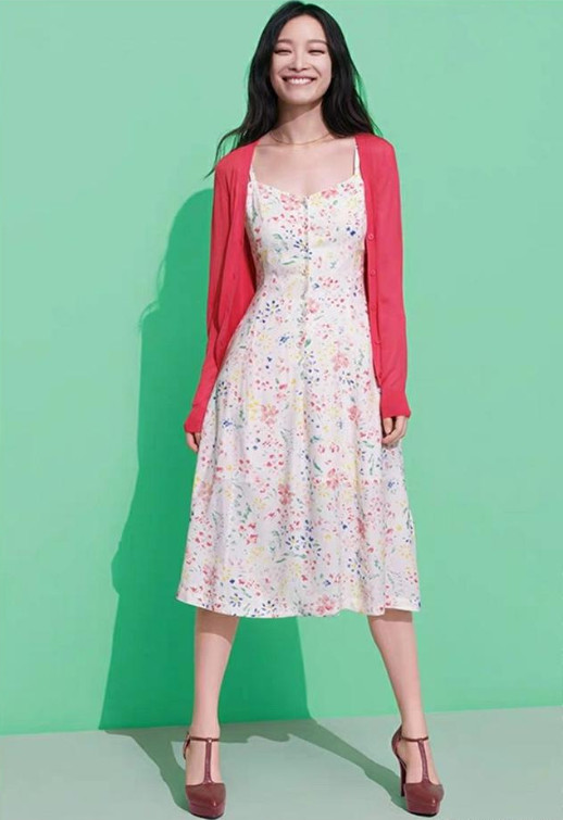 細針腳和粗針腳開衫毛衣里面搭配什么好看