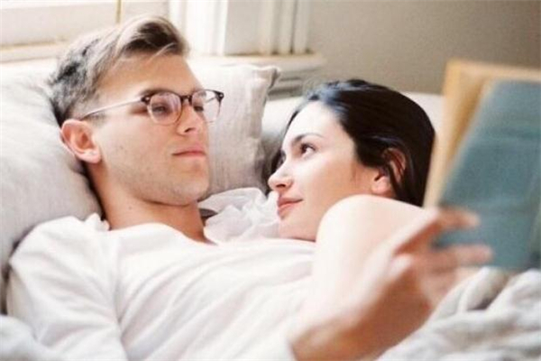 高冷的男生怎么追 高冷的男生喜歡什么樣的女生 高冷的男生怎么追 高冷的男生喜歡什么樣的女生