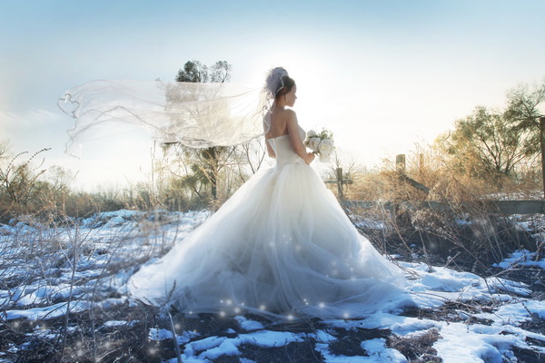 肩寬適合穿什么婚紗 如何根據體型挑選婚紗