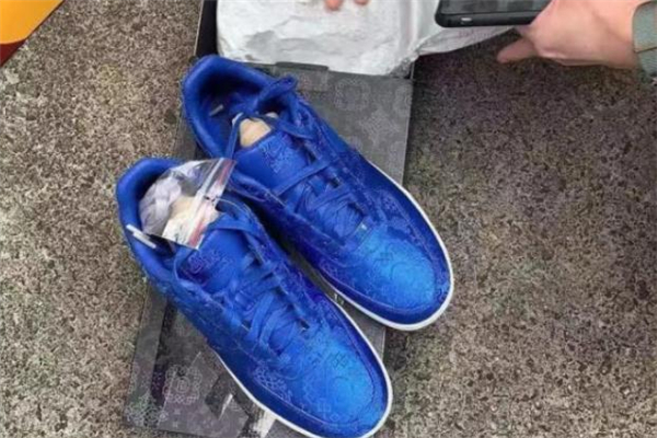 clot聯(lián)名af1藍絲綢開箱測評 clot藍絲綢會跌價嗎