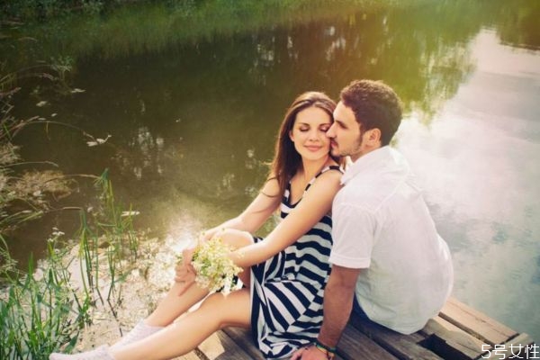 男生喜歡打游戲的女生嗎 愛(ài)玩游戲的女生的性格