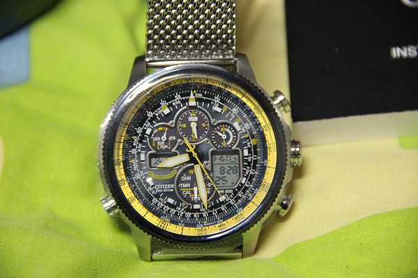 手表機(jī)芯如何選擇 機(jī)械表和石英表怎么樣 手表機(jī)芯如何選擇 機(jī)械表和石英表怎么樣