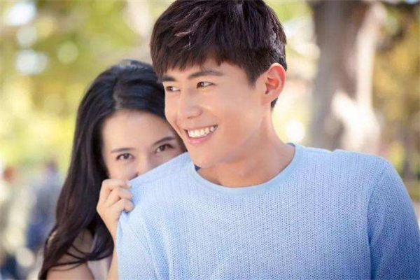 怎么讓暗戀的男生喜歡上自己 怎么讓暗戀的男生注意自己 怎么讓暗戀的男生喜歡上自己 怎么讓暗戀的男生注意自己