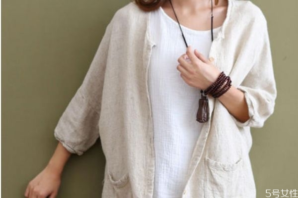 亞麻的衣服有什么缺點嗎 麻布的衣服怎么保養(yǎng)呢 亞麻的衣服有什么缺點嗎 麻布的衣服怎么保養(yǎng)呢