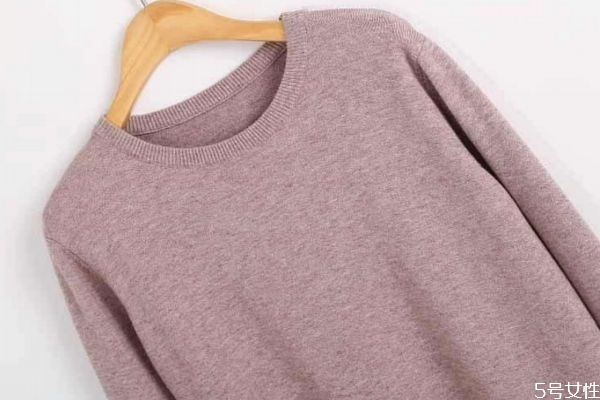 一般冬天衣服的布料是什么呢 冬天的衣服應(yīng)該清洗呢 一般冬天衣服的布料是什么呢 冬天的衣服應(yīng)該清洗呢