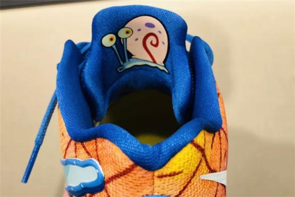 耐克歐文5菠蘿屋開箱測評(píng) 歐文5菠蘿屋會(huì)漲價(jià)嗎 耐克歐文5菠蘿屋開箱測評(píng) 歐文5菠蘿屋會(huì)漲價(jià)嗎