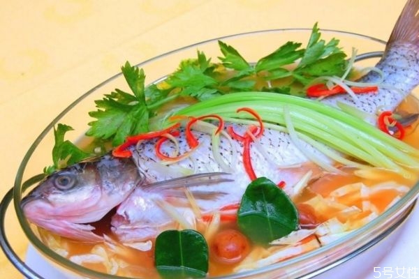 草魚的生長環(huán)境怎么樣呢 草魚的刺多嗎 草魚的生長環(huán)境怎么樣呢 草魚的刺多嗎