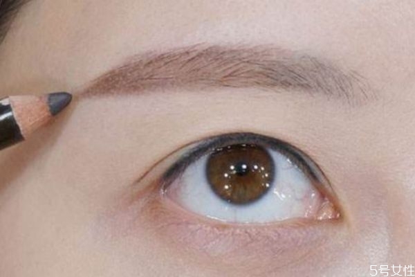 淡妝眉毛怎么畫(huà)好看 畫(huà)眉需要注意的事項(xiàng)