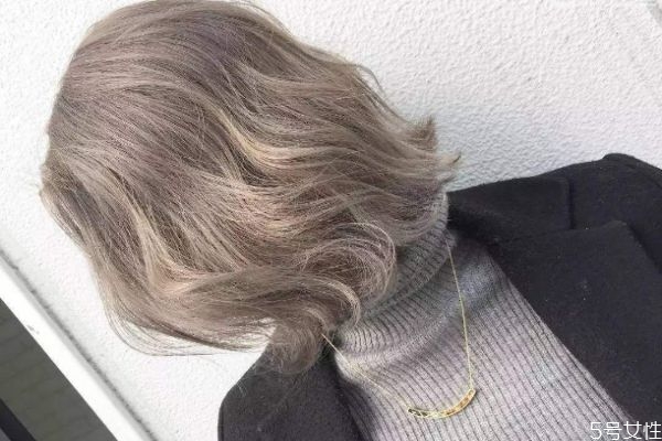 女生染什么顏色的頭發(fā)好看 今年好看的發(fā)色都在這 女生染什么顏色的頭發(fā)好看 今年好看的發(fā)色都在這