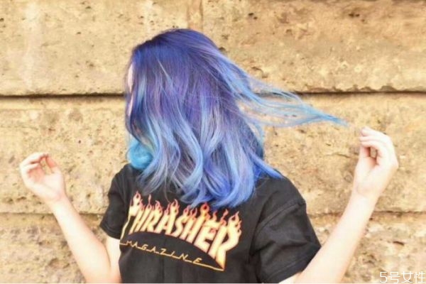 女生染什么顏色的頭發(fā)好看 今年好看的發(fā)色都在這 女生染什么顏色的頭發(fā)好看 今年好看的發(fā)色都在這