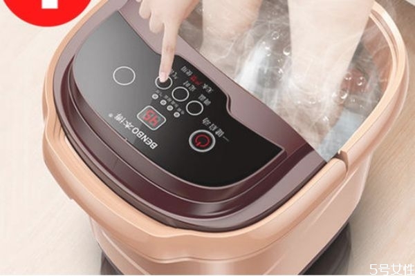 冬天泡腳選擇木桶還是電動(dòng)的好 冬天泡腳最佳時(shí)間和溫度 冬天泡腳選擇木桶還是電動(dòng)的好 冬天泡腳最佳時(shí)間和溫度