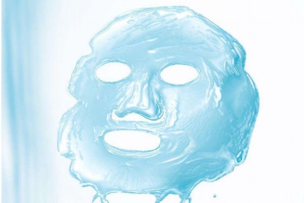 為什么冬天臉也會(huì)出油呢 冬天臉部需要補(bǔ)水嗎