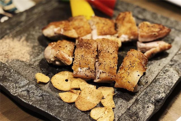 鰻魚(yú)刺多嗎 鰻魚(yú)刺多怎么處理 鰻魚(yú)刺多嗎 鰻魚(yú)刺多怎么處理