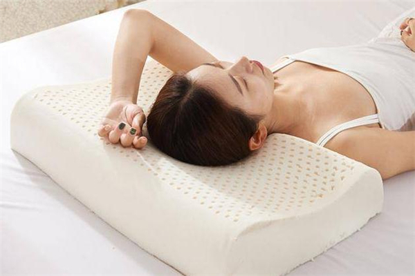 乳膠枕頭會(huì)引起過敏嗎 乳膠枕頭過敏的癥狀