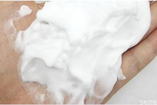 慕斯洗面奶真的好用嗎 慕斯洗面奶有什么好處 慕斯洗面奶真的好用嗎 慕斯洗面奶有什么好處