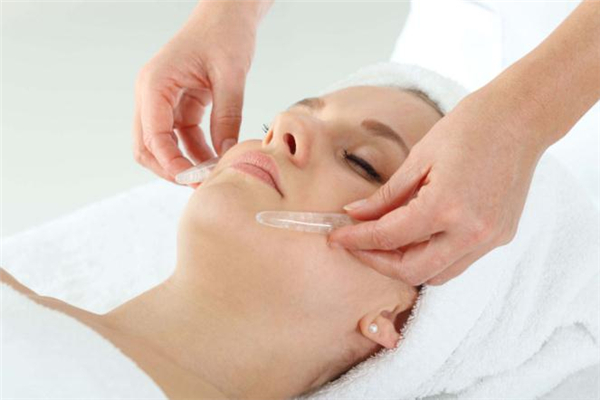灌膚后一定要敷面膜嗎 灌膚后可以馬上化妝嗎