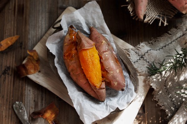 烤紅薯是長(zhǎng)的好吃還是圓的好吃 為什么長(zhǎng)紅薯的口感好