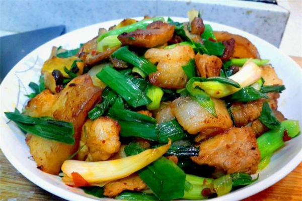 產婦能吃蒜苗嗎 坐月子可以吃蒜苗嗎