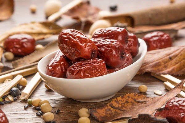 一顆紅棗的熱量是多少 紅棗含有什么營養(yǎng)物質