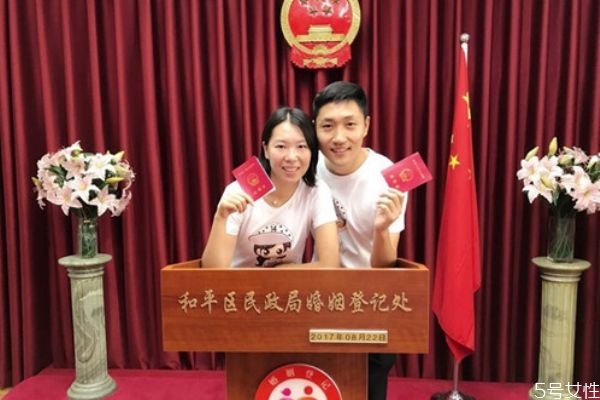 先領(lǐng)證再結(jié)婚靠譜嗎 先領(lǐng)證后結(jié)婚利弊 先領(lǐng)證再結(jié)婚靠譜嗎 先領(lǐng)證后結(jié)婚利弊