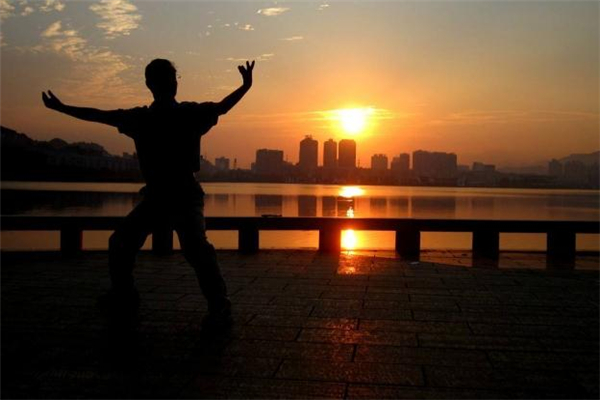 八段錦適合什么人練 八段錦什么人不能練