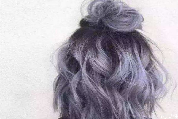 頭發(fā)多的女生染什么顏色頭發(fā)好看 高級感發(fā)色推薦 頭發(fā)多的女生染什么顏色頭發(fā)好看 高級感發(fā)色推薦